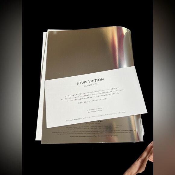 LOUIS VUITTON 2015 Holiday Catalog - Picture 7 of 7